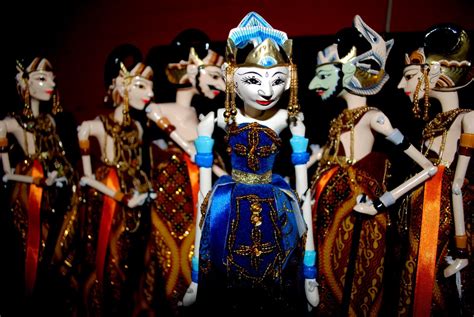 The Wayang Golek: A Timeless Tale Exploring Love, Betrayal, and Forgiveness From 14th Century Indonesia?